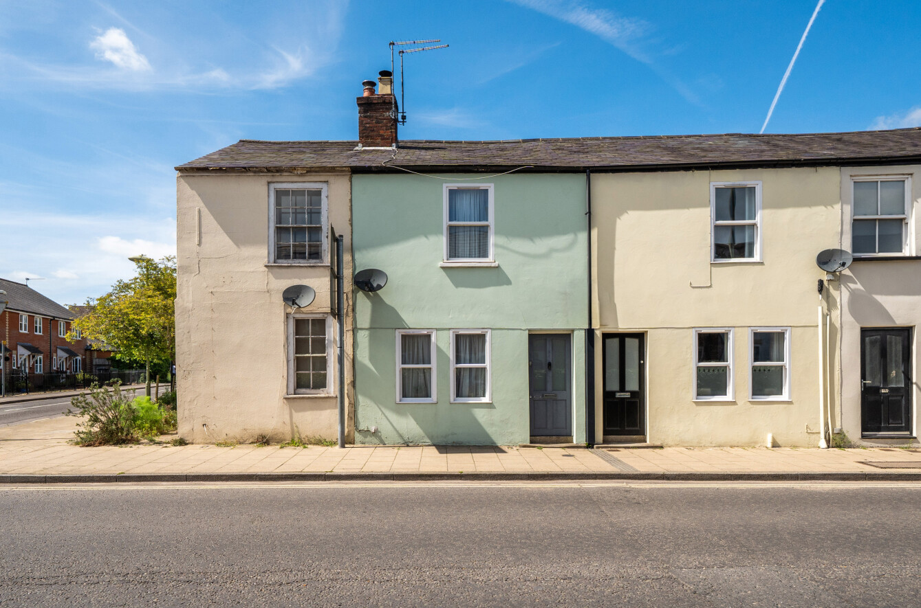 2 bedroom  detached house for sale