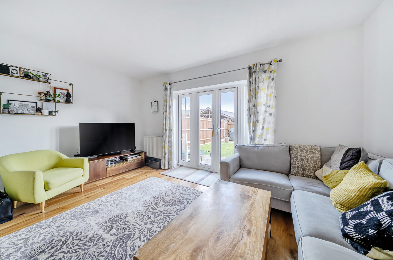 4 bedroom  semi-detached house for sale