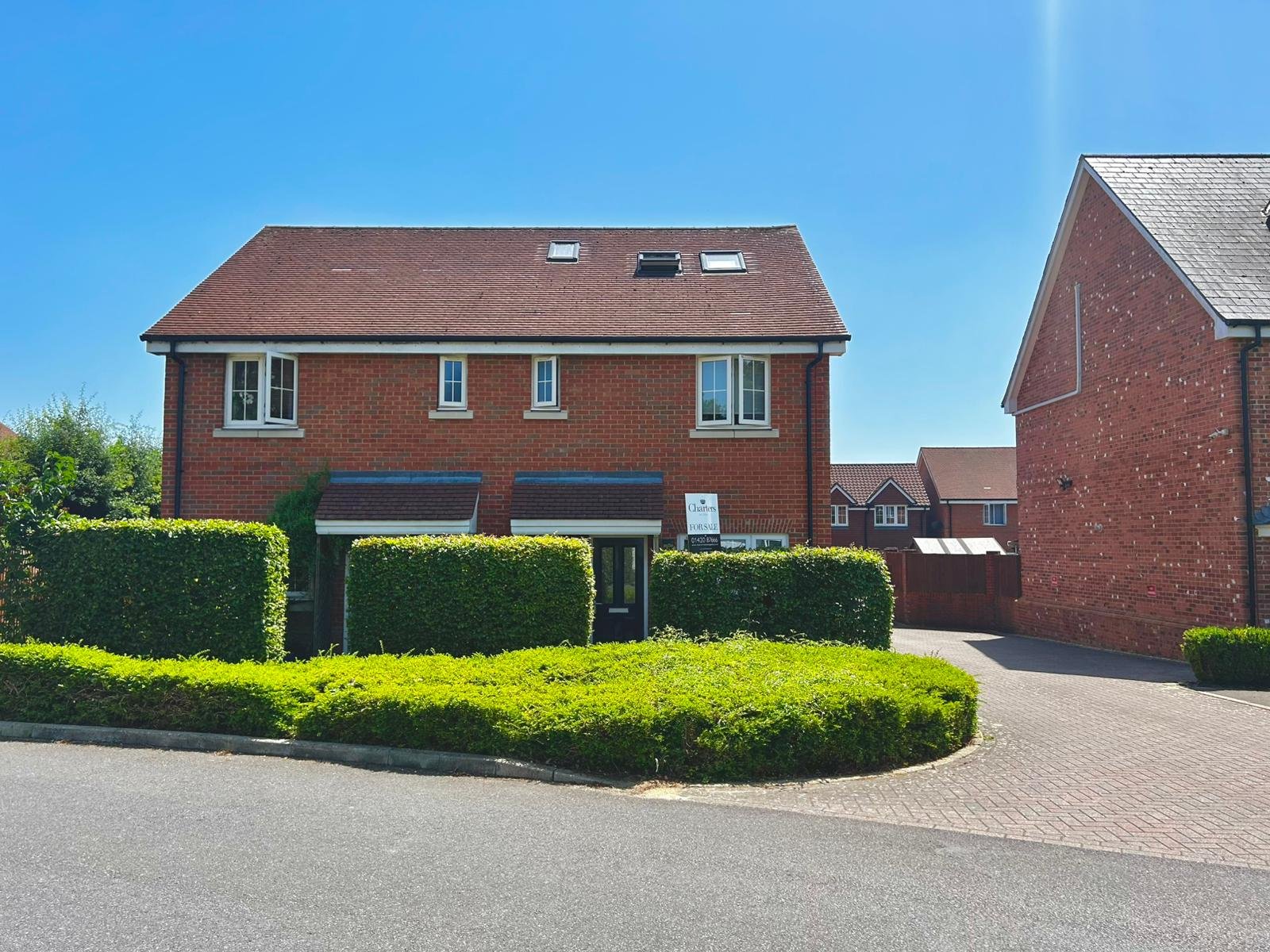 4 bedroom semi-detached house for sale