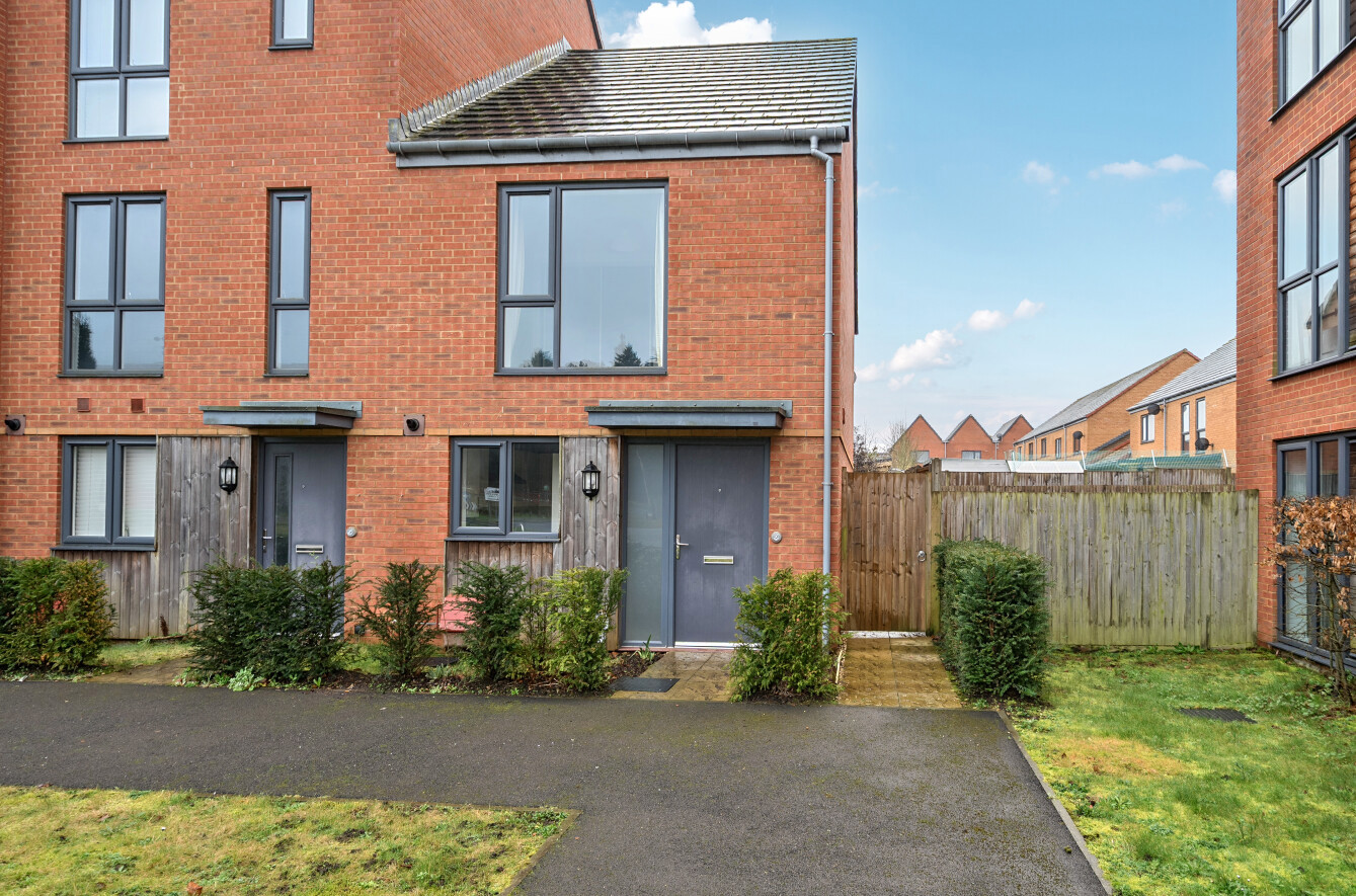 2 bedroom house for sale