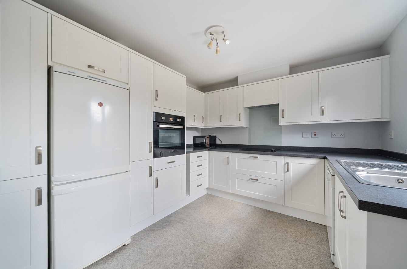 2 bedroom  terraced house for sale