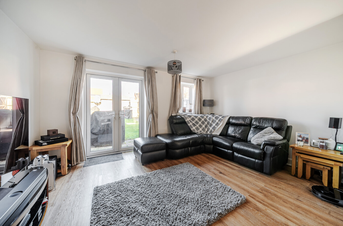 3 bedroom  terraced house for sale