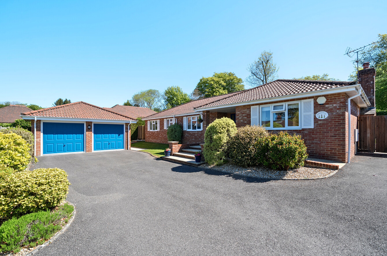 3 bedroom  detached bungalow for sale