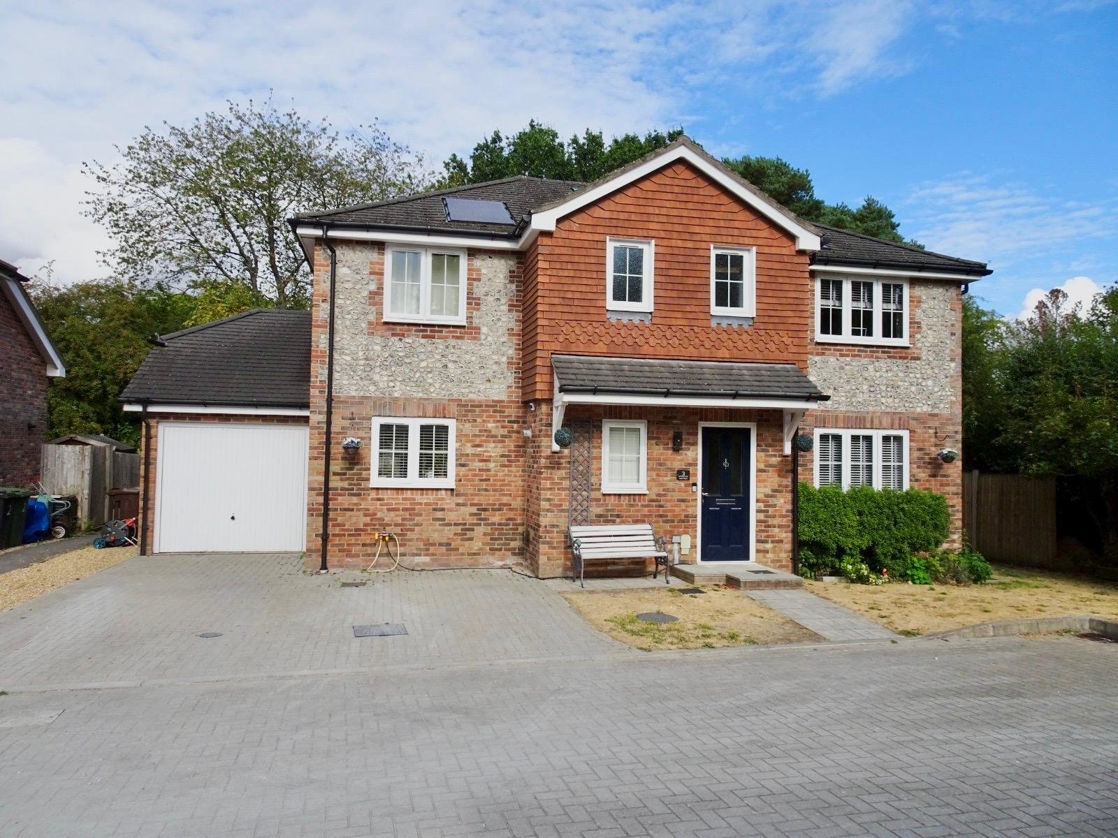 4 bedroom  detached house for sale