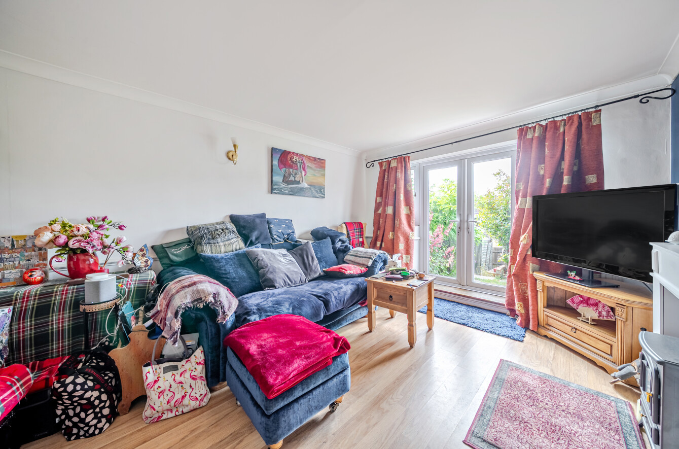 2 bedroom maisonette for sale