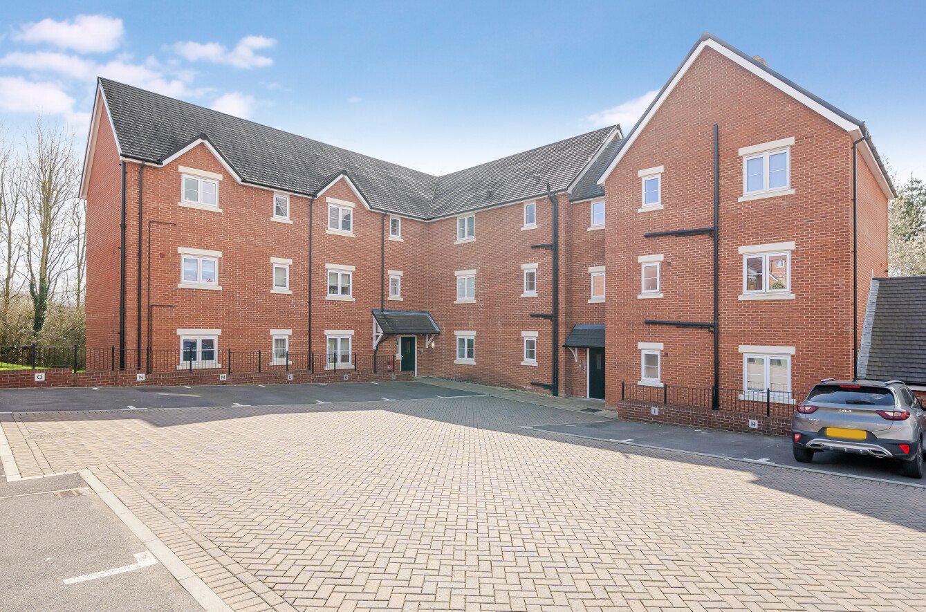 1 bedroom apartment for sale