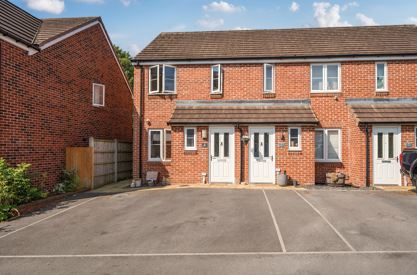 2 bedroom property for sale