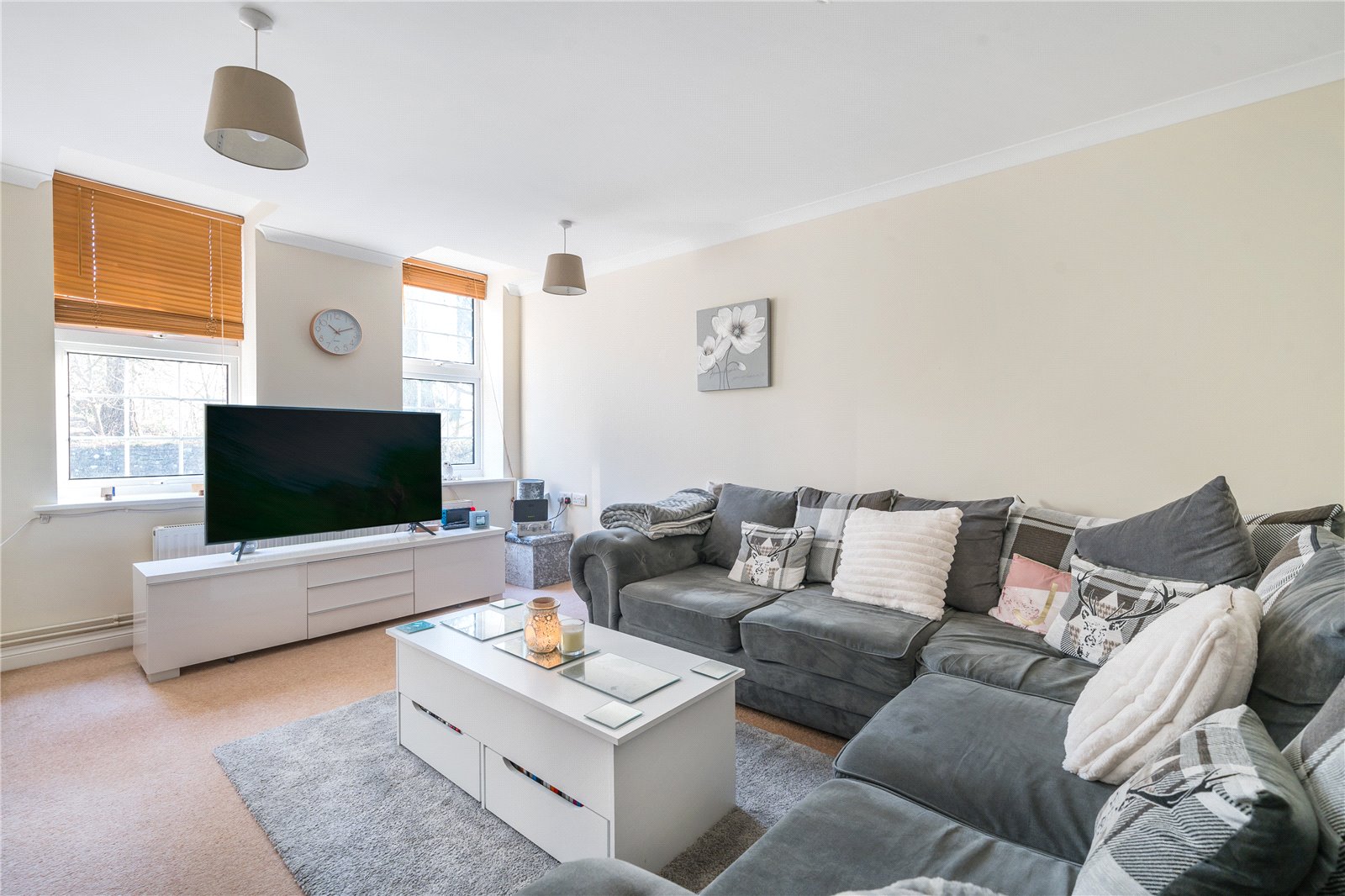 2 bedroom apartment to rent
