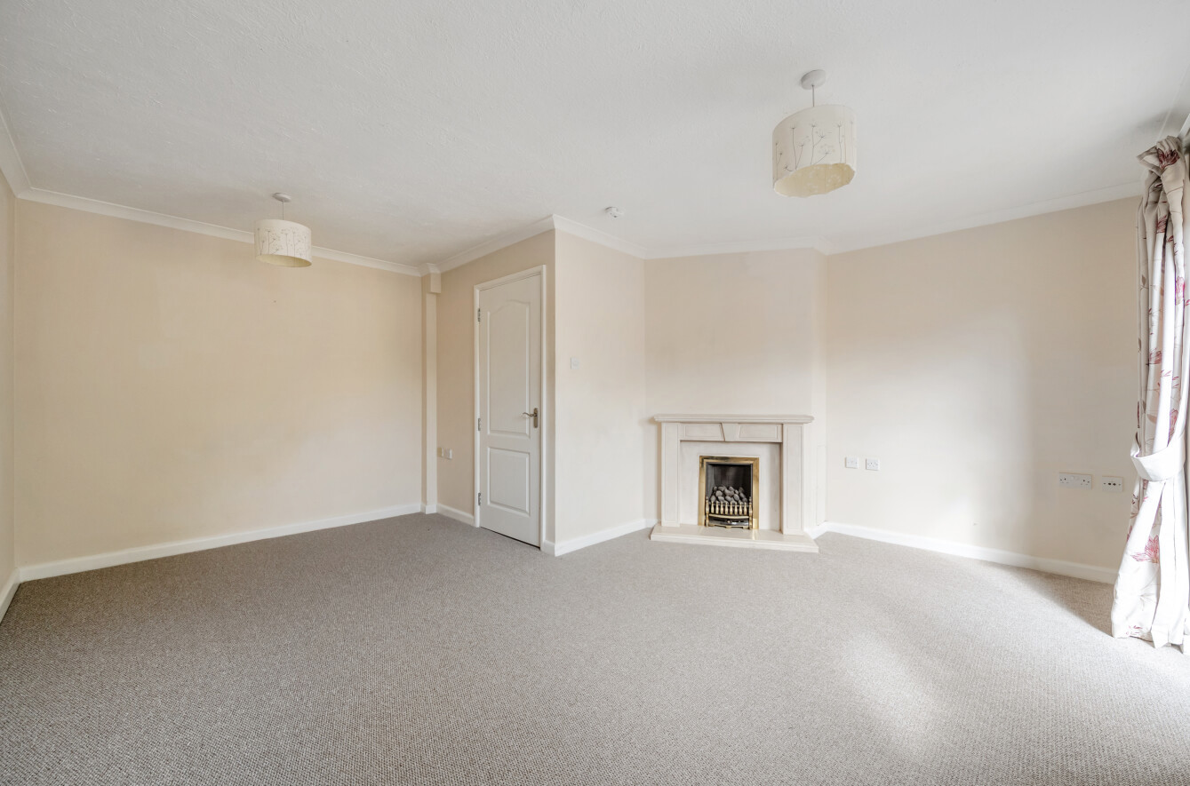 2 bedroom  terraced house for sale