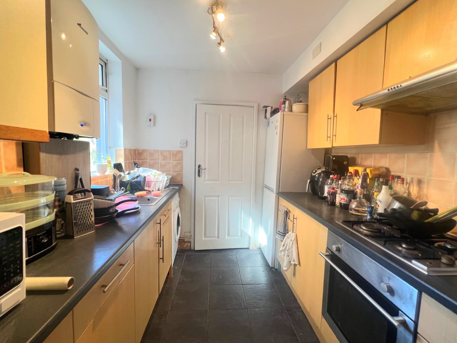 4 bedroom terraced house to rent