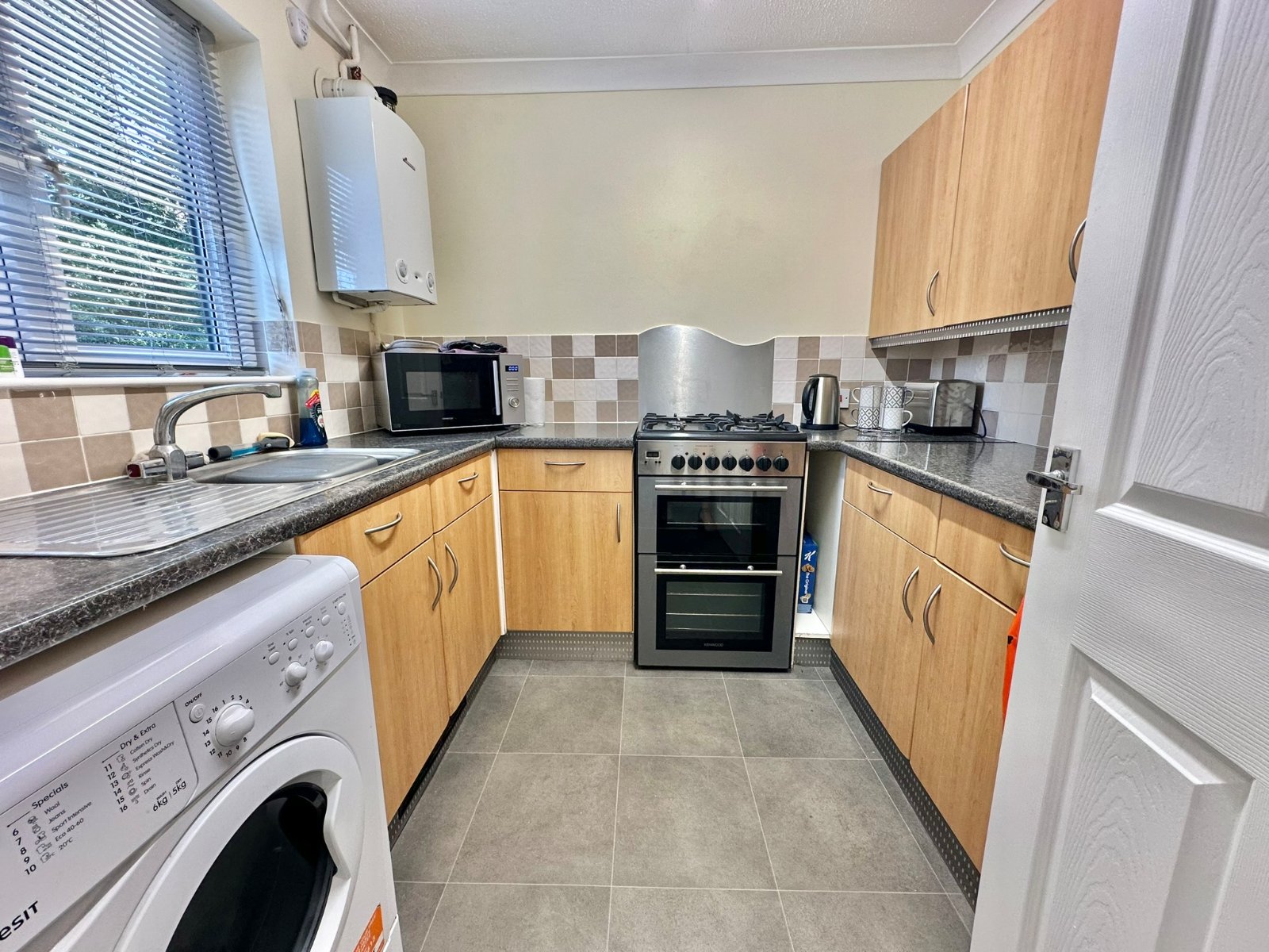 2 bedroom  terraced house to rent