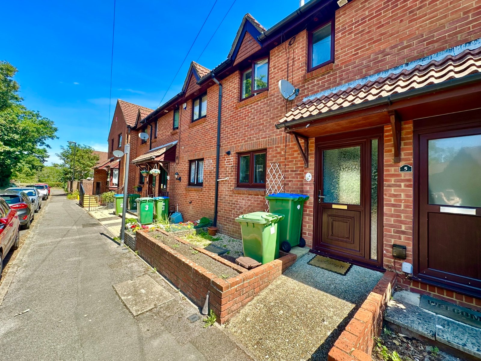 2 bedroom  terraced house to rent
