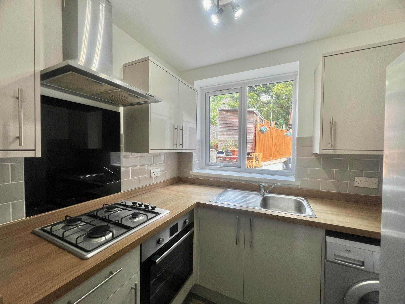 2 bedroom apartment to rent