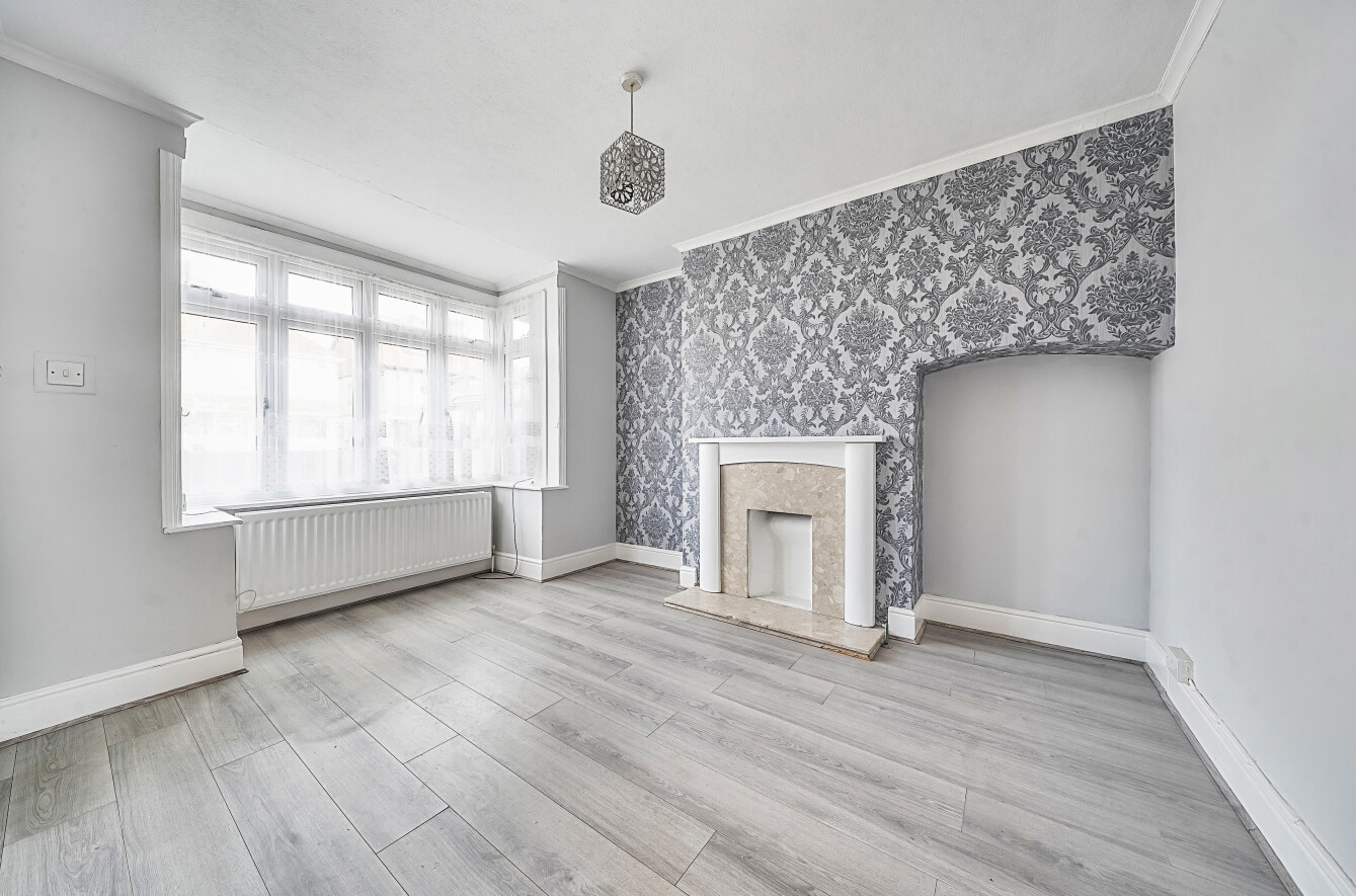 3 bedroom  semi-detached house for sale