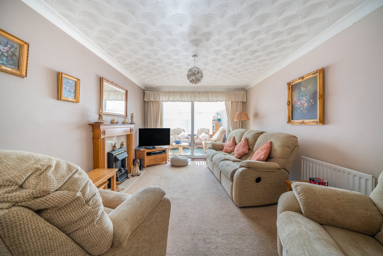 2 bedroom  semi-detached bungalow for sale