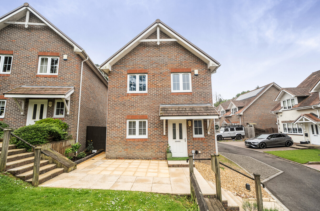 3 bedroom  detached house to rent