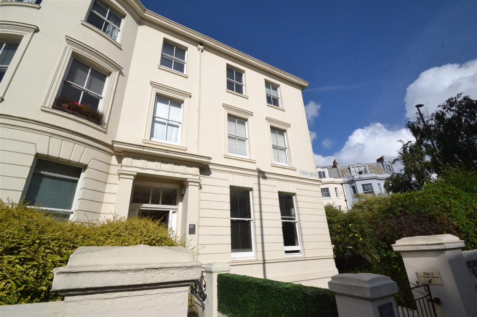 1 bedroom apartment to rent