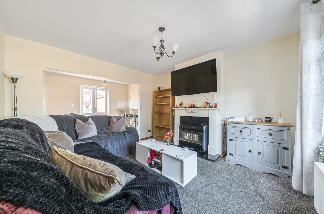 2 bedroom  terraced house for sale