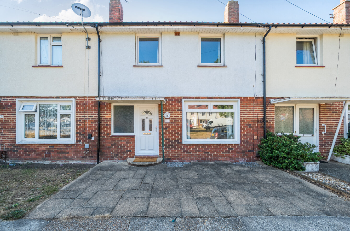 2 bedroom  terraced house for sale