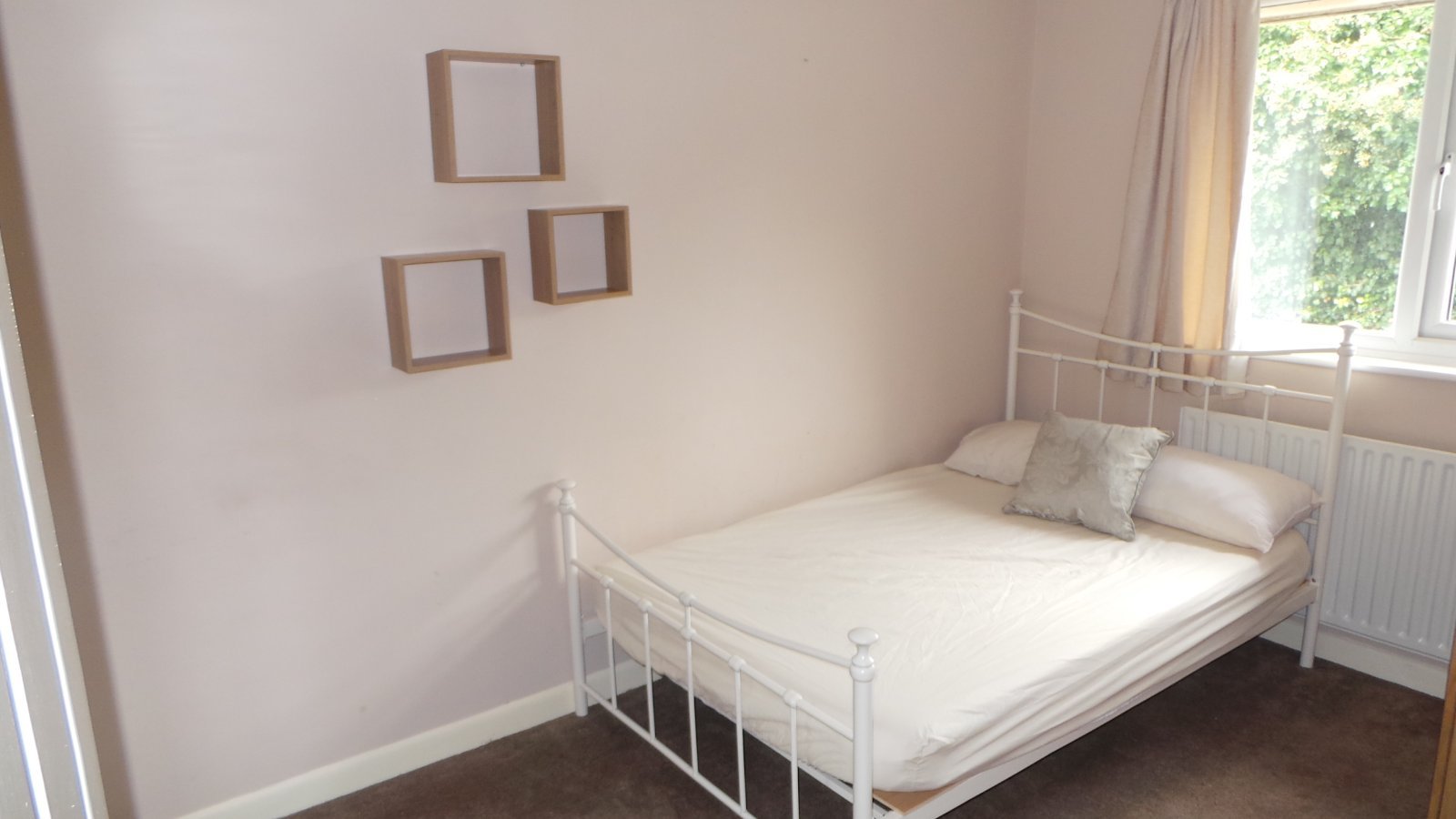 1 bedroom sharedaccommodation to rent