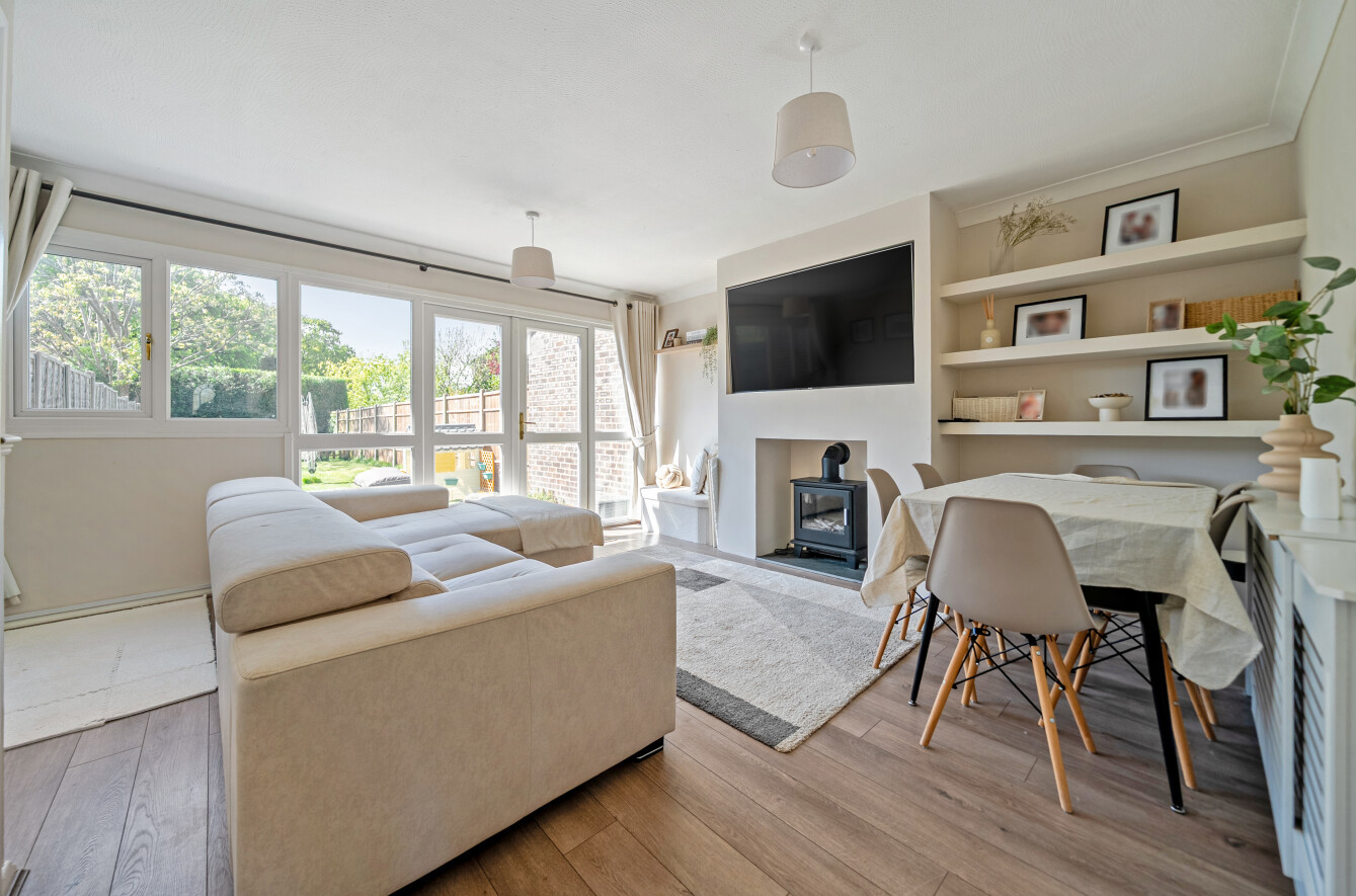 3 bedroom  terraced house for sale