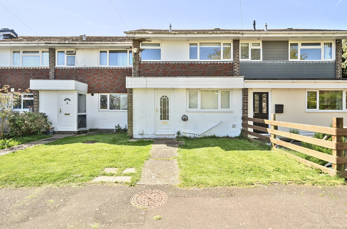 3 bedroom  terraced house for sale