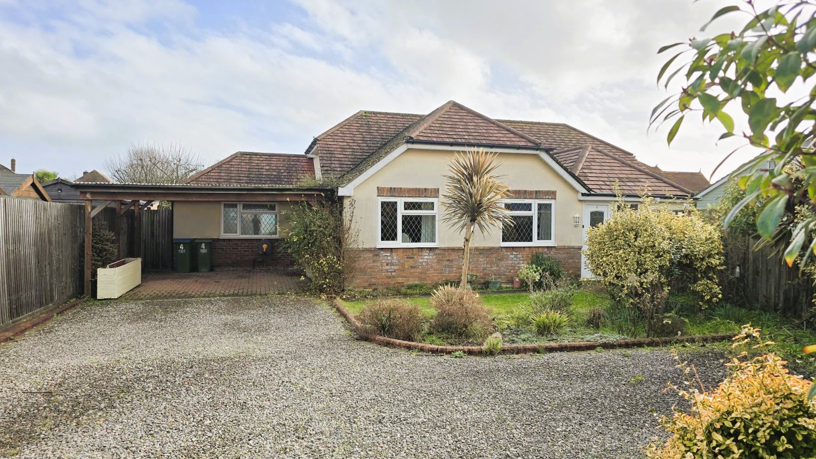 3 bedroom detached bungalow for sale