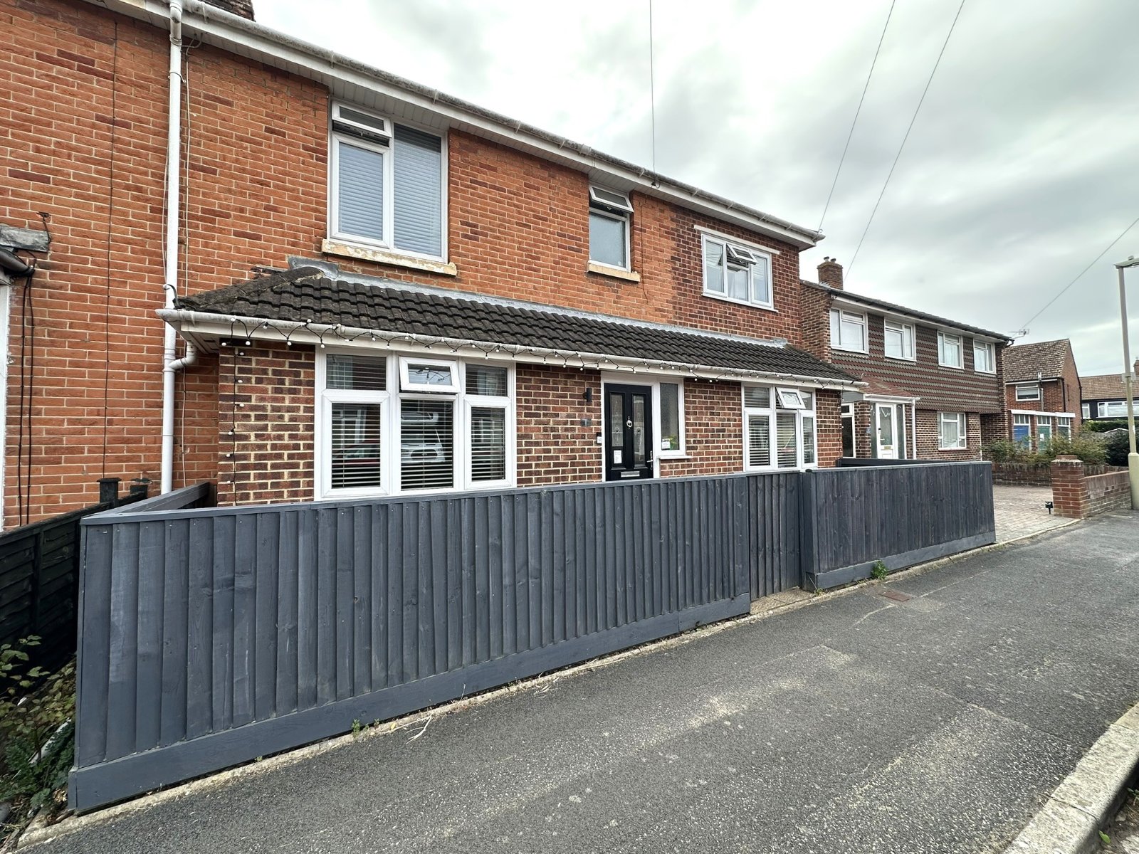 4 bedroom  semi-detached house to rent