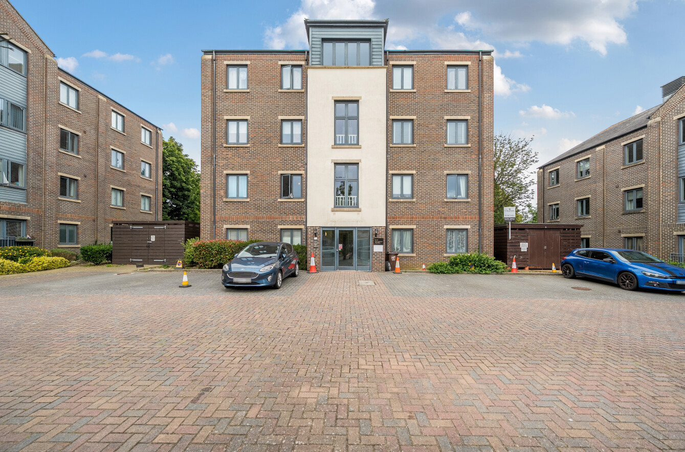 1 bedroom apartment for sale