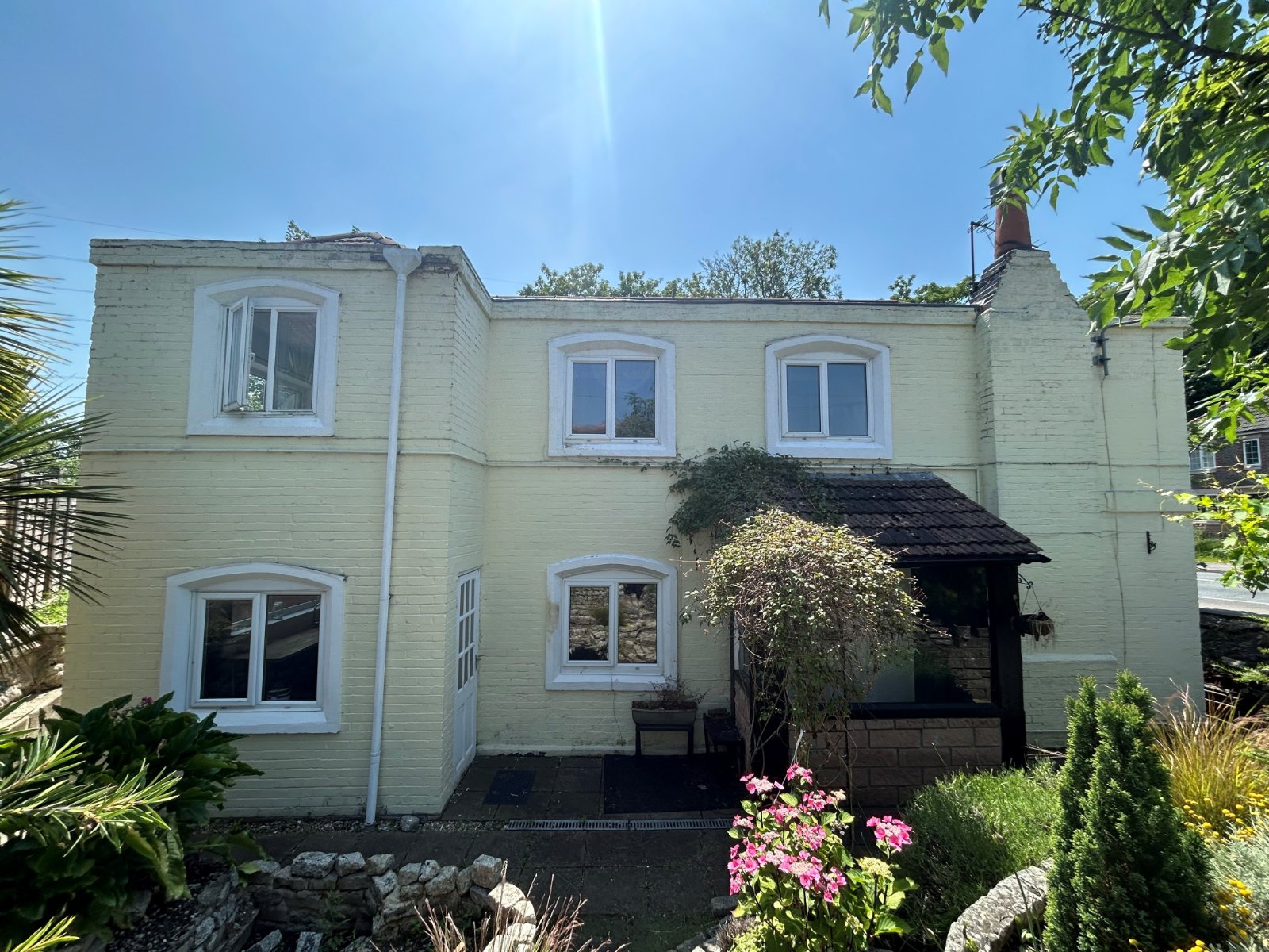 2 bedroom house to rent