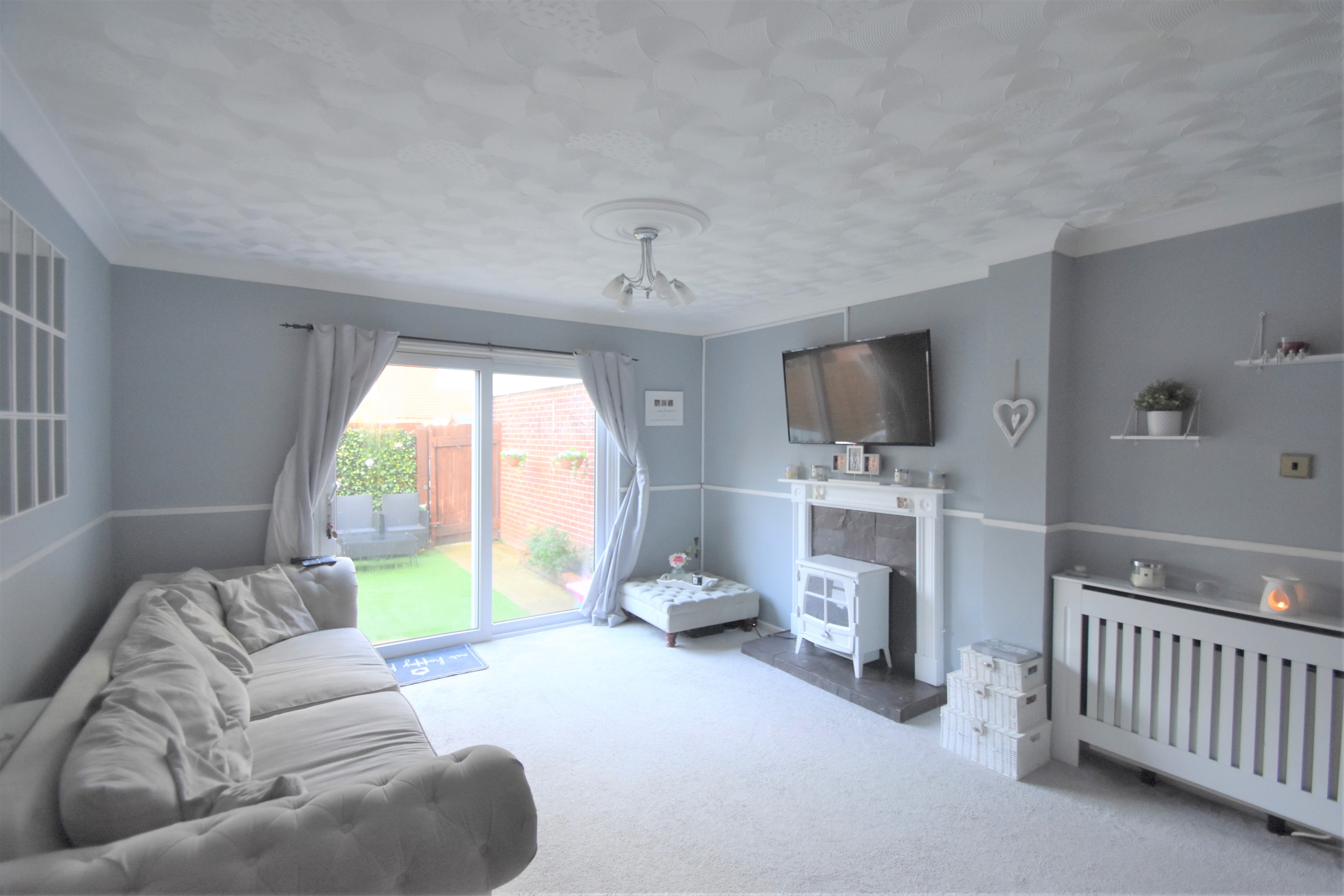 2 bedroom  terraced house to rent
