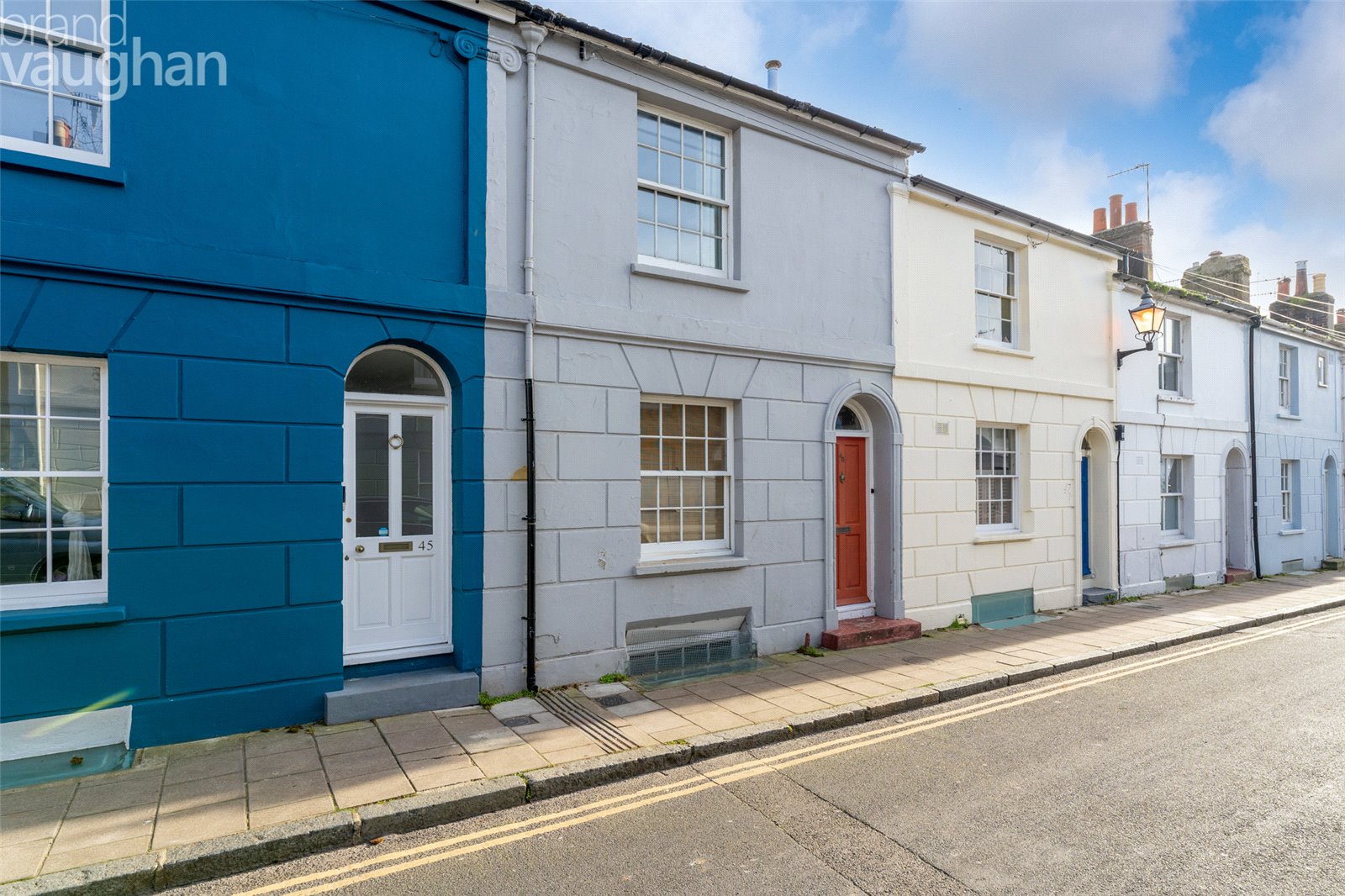 5 bedroom  terraced house to rent