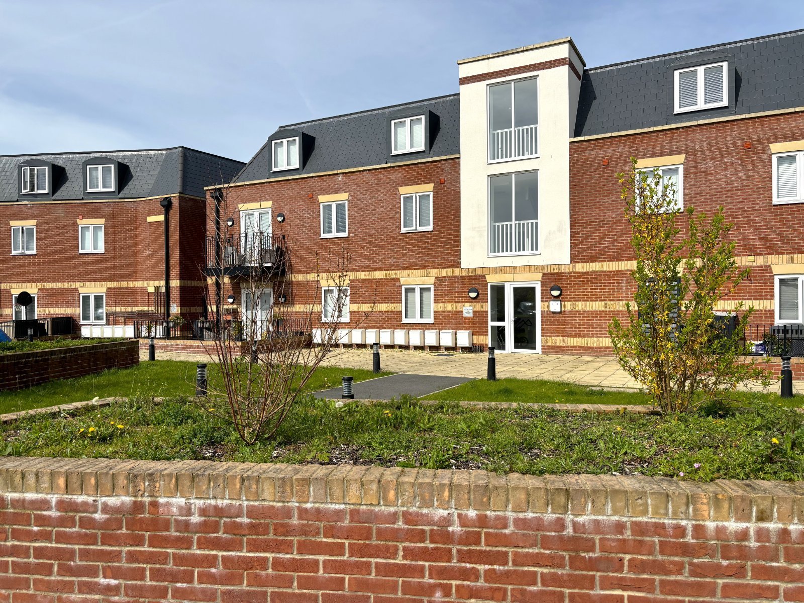 2 bedroom apartment to rent