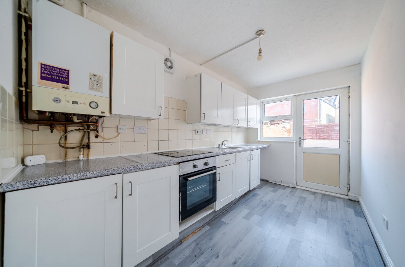 4 bedroom terraced house to rent
