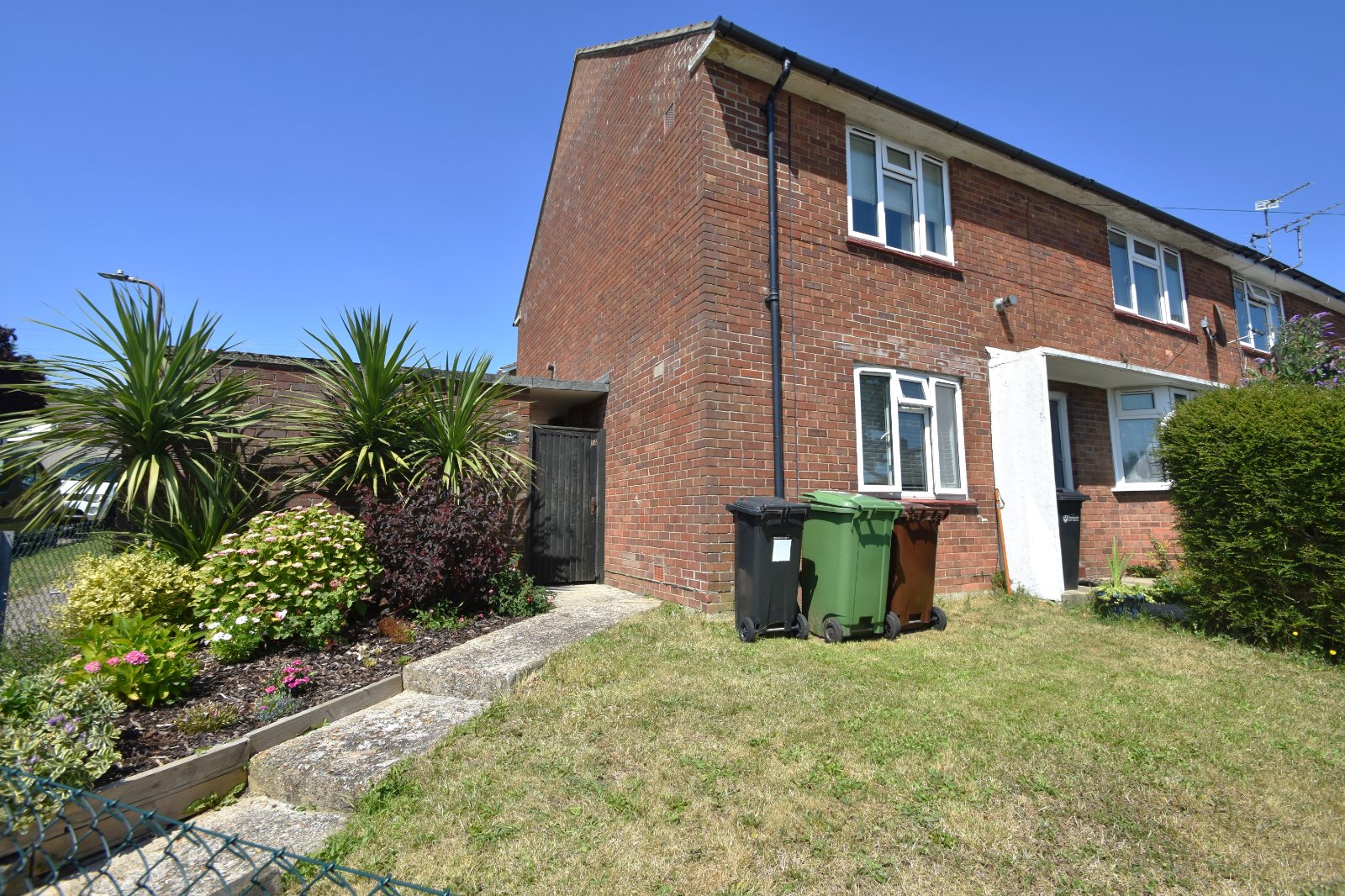 2 bedroom apartment to rent
