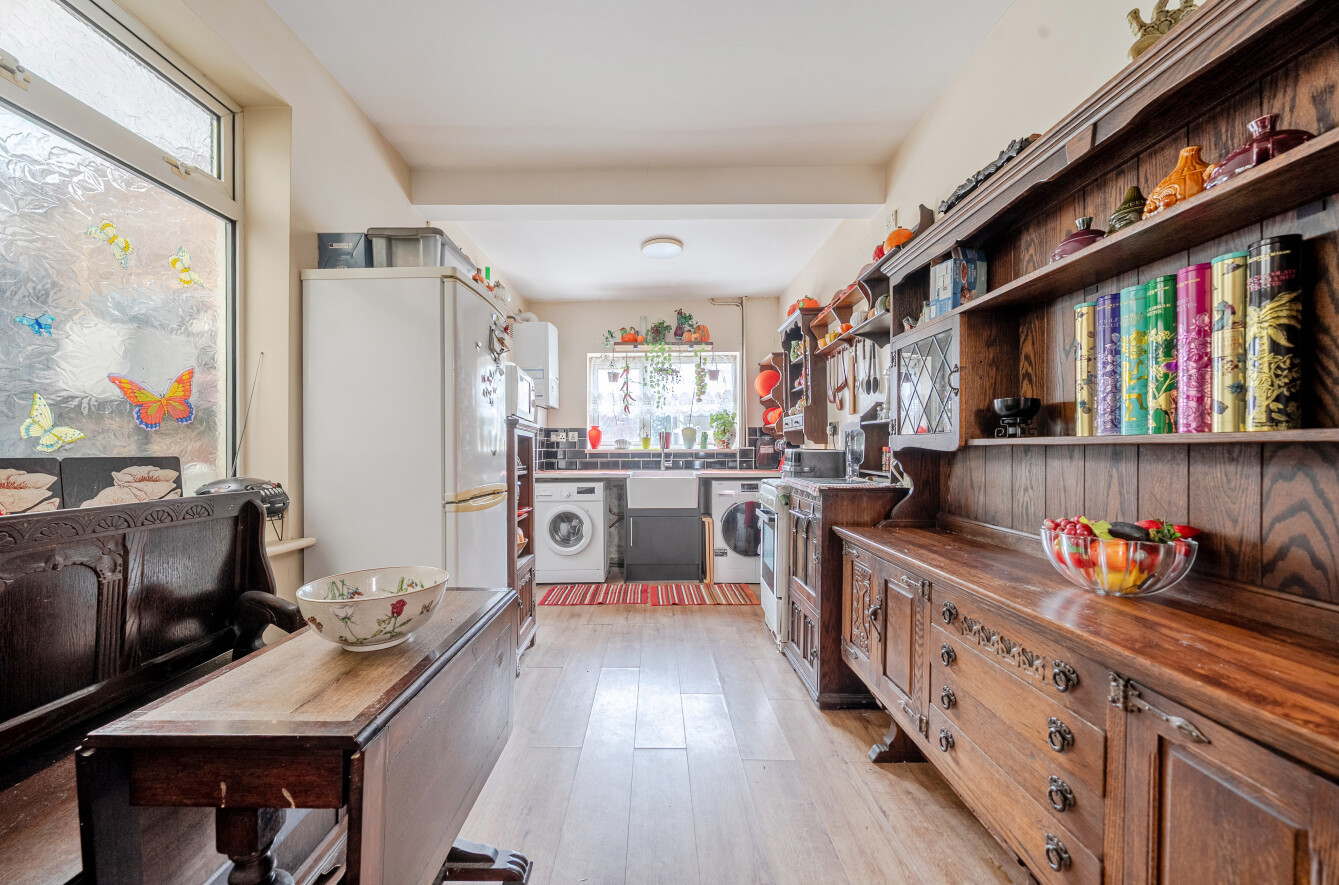 4 bedroom  terraced house for sale