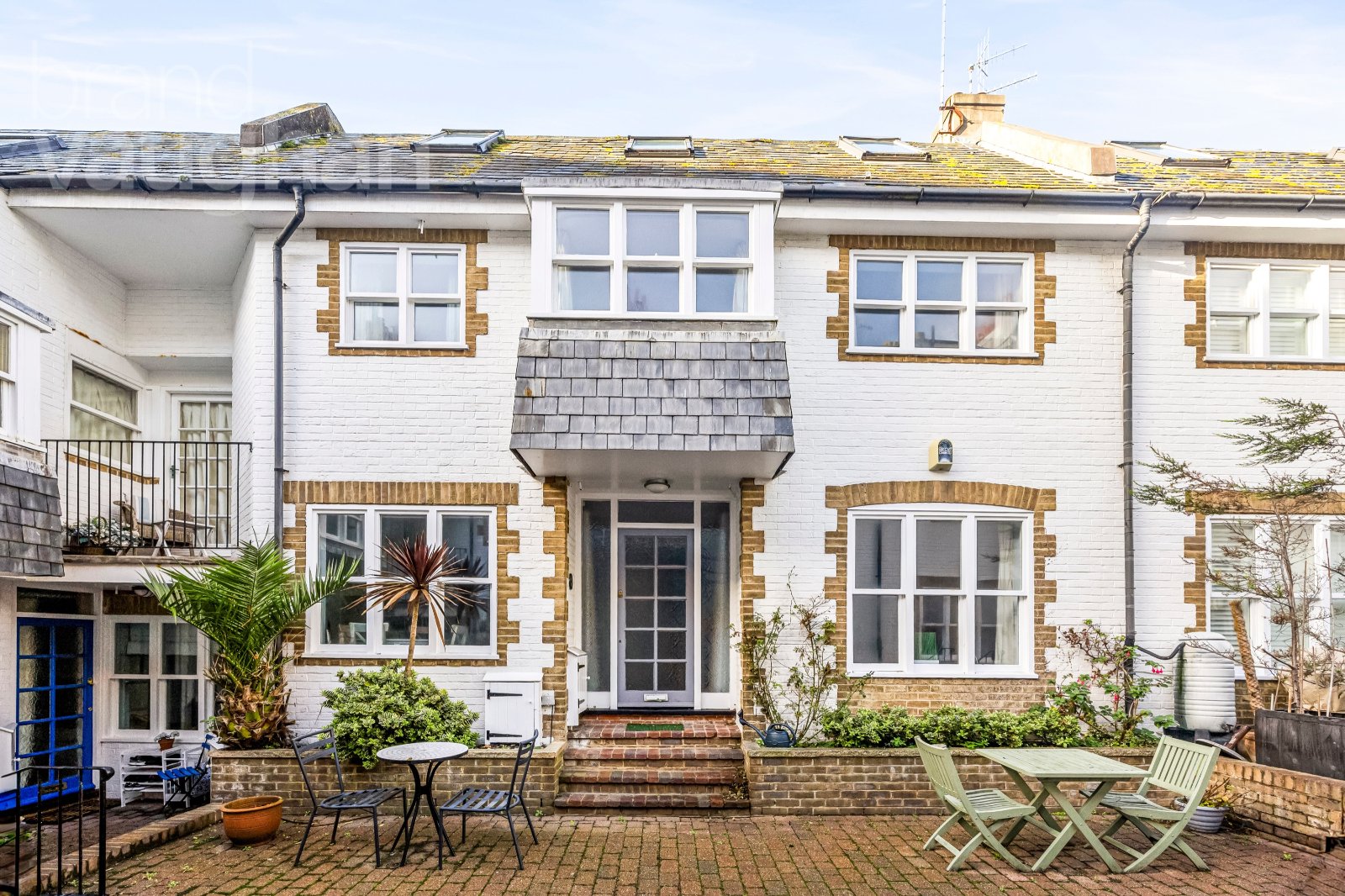 4 bedroom terraced house for sale