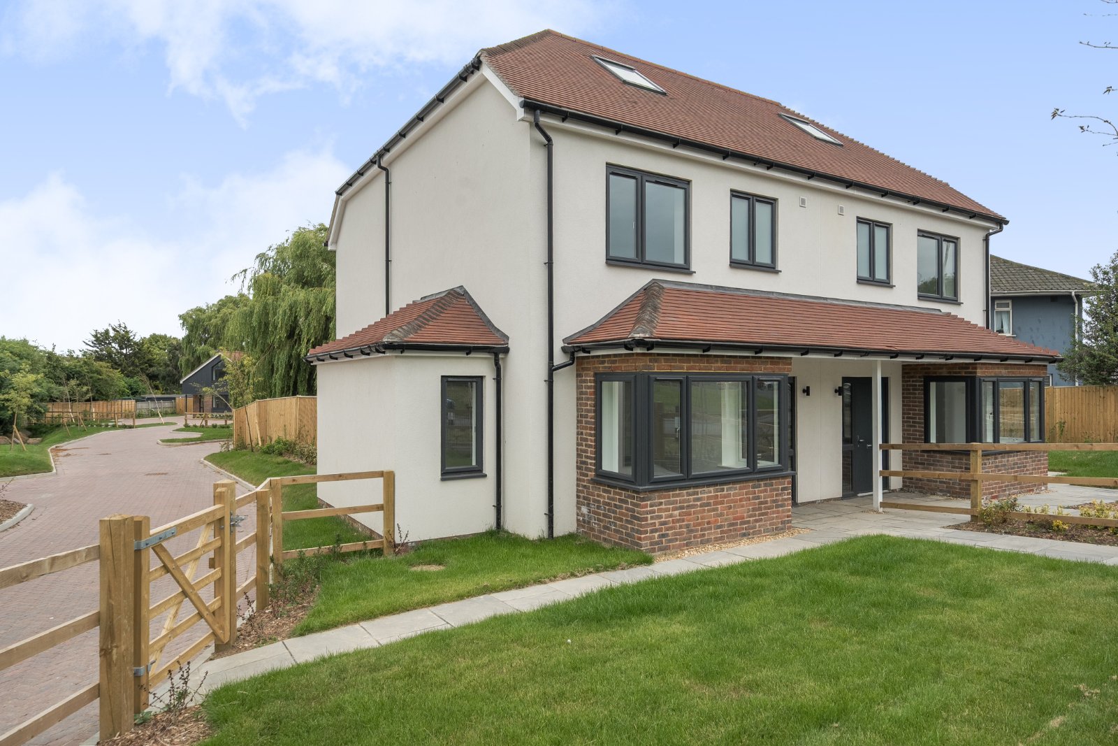 4 bedroom semi-detached house for sale