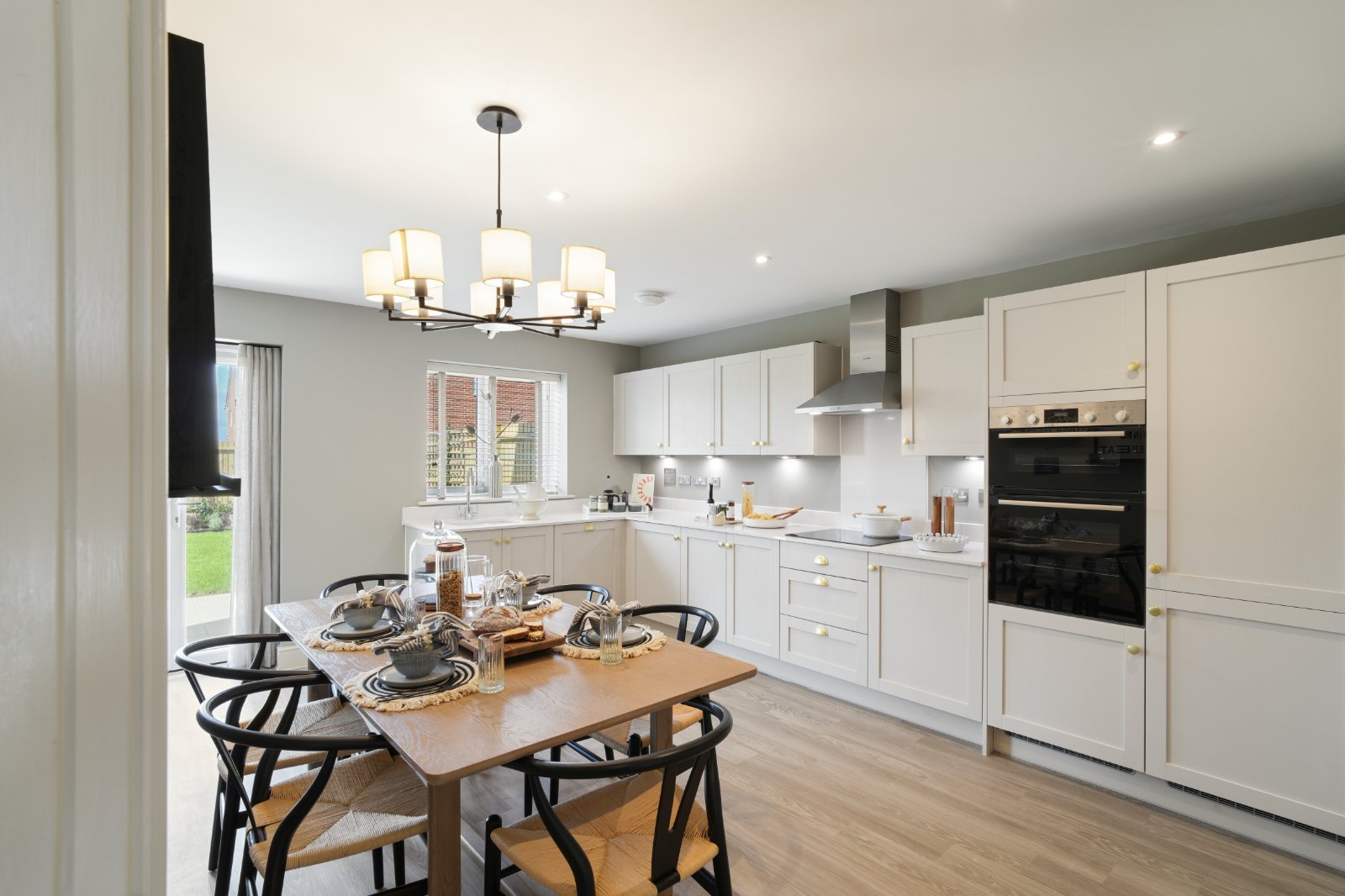 3 bedroom  semi-detached house for sale