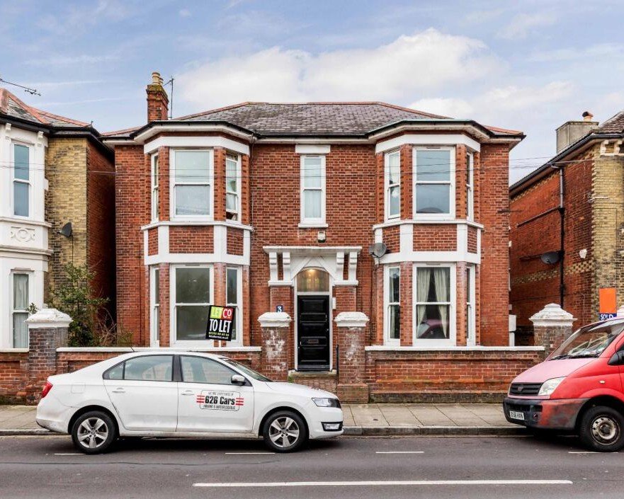 2 bedroom apartment to rent