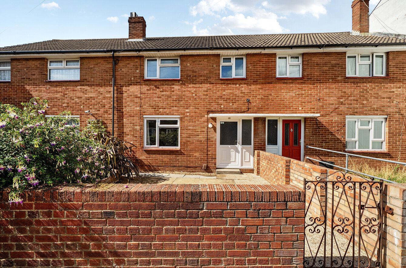 3 bedroom terraced house to rent