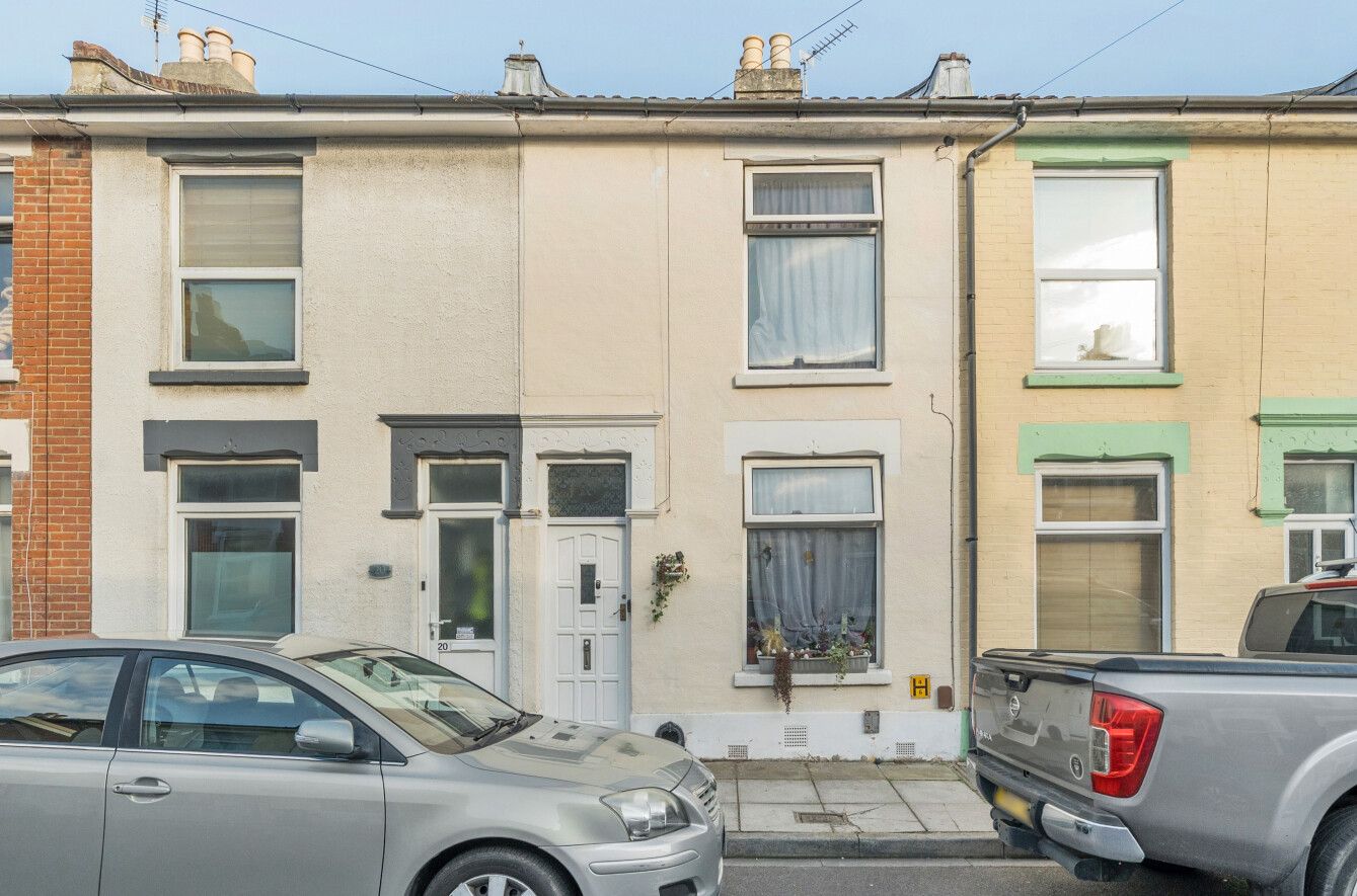 2 bedroom terraced house for sale