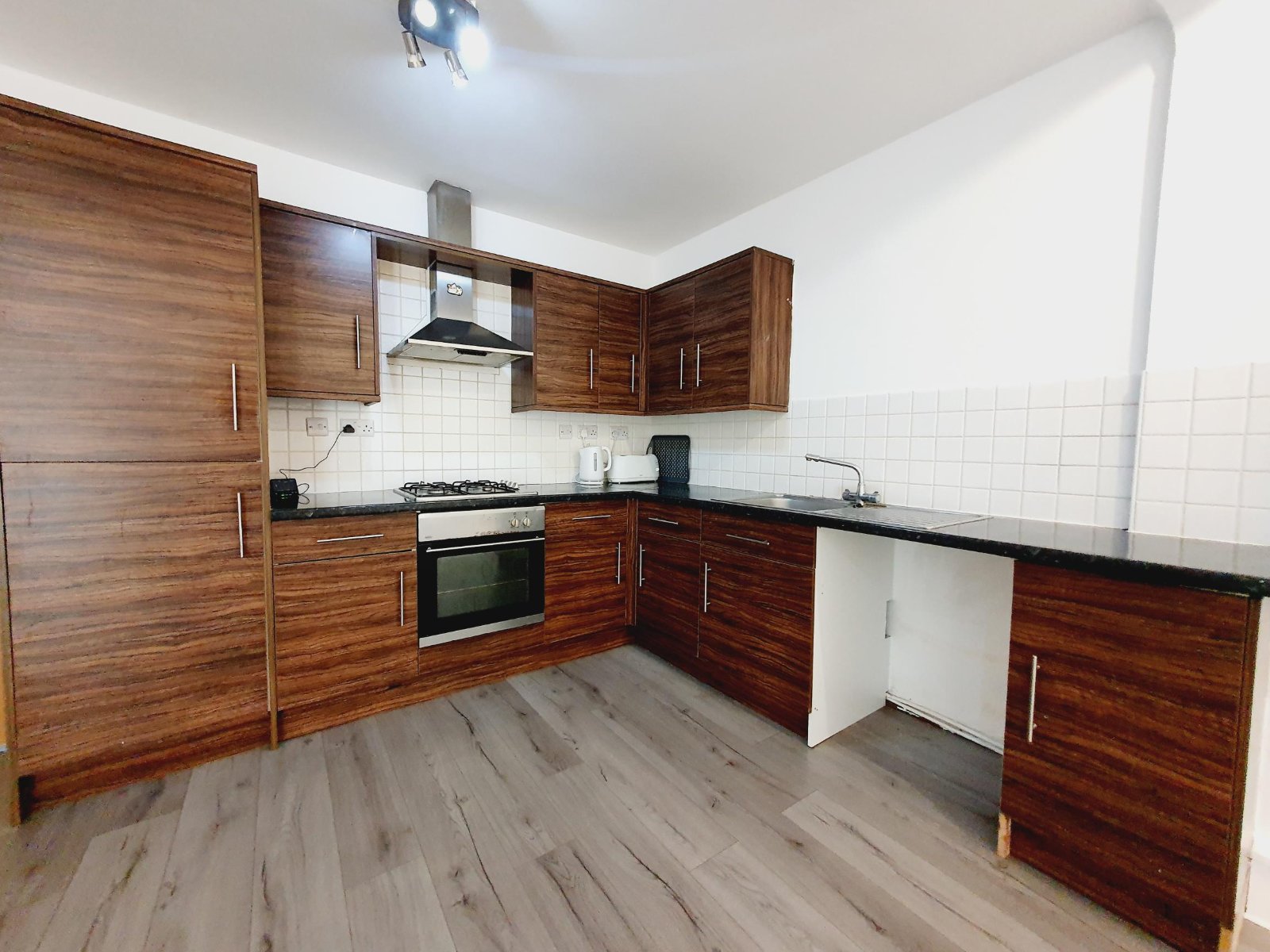 3 bedroom apartment to rent