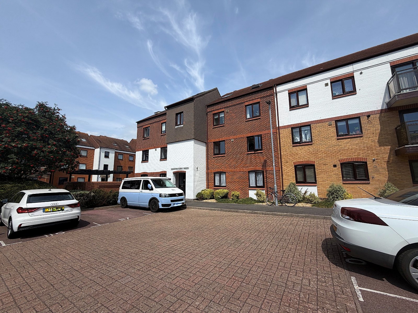 2 bedroom apartment to rent
