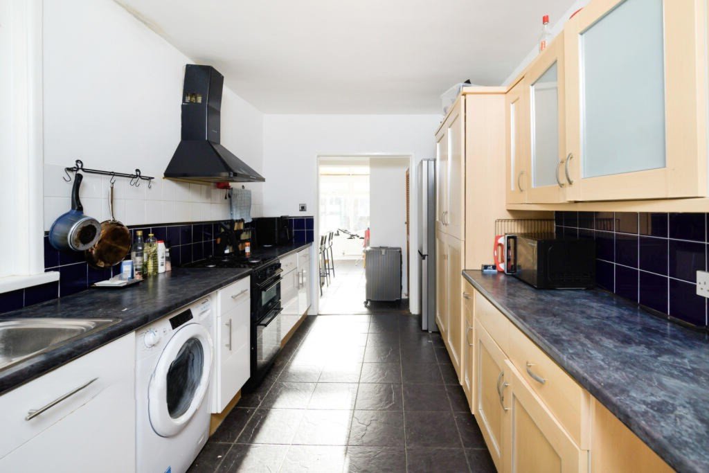 5 bedroom house to rent