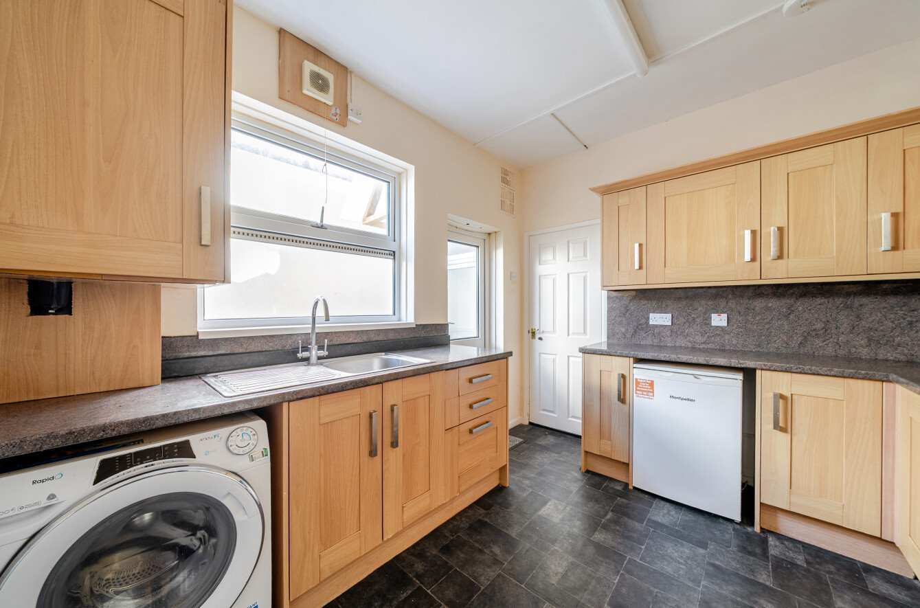 3 bedroom  terraced house to rent