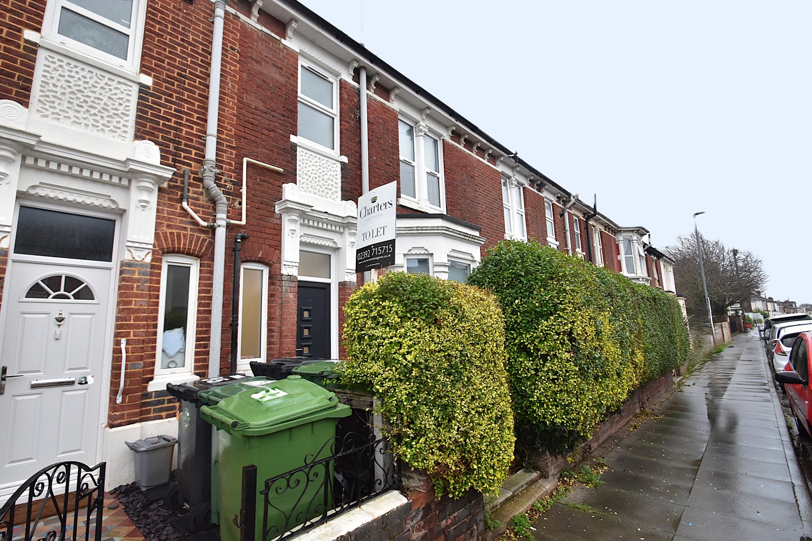 8 bedroom terraced house to rent