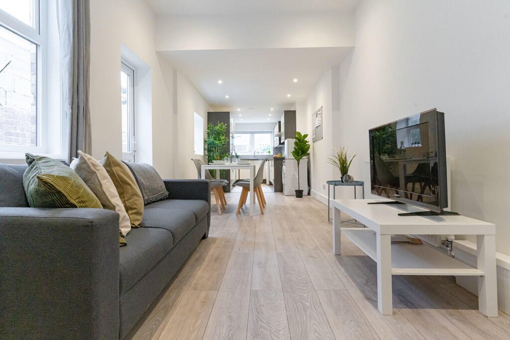 7 bedroom house to rent