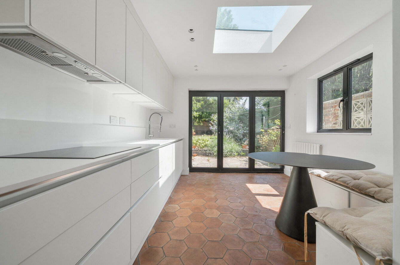 4 bedroom terraced house to rent