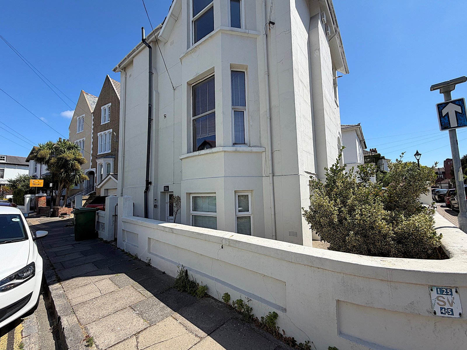 2 bedroom apartment to rent